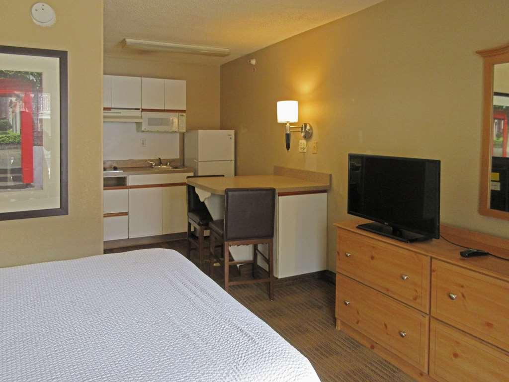 Suburban Studios Raleigh - Crabtree Valley Ruang foto